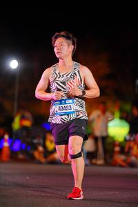 BIB: 40493
                            <button type="button" onclick="openModal(21552358)" class="btn btn-primary btn-sm float-right btn-popup" data-toggle="modal" data-target=".modal-high-quality">
                        <i class="fas fa-shopping-cart"></i> Add to Cart
                    </button>
                                            <button type="button" onclick="isThisMe(21552358, true)" class="btn btn-success btn-sm float-right btn-popup btn-isme hidden" data-toggle="tooltip" data-placement="bottom" title="นี่คือรูปของคุณใช่ไหม คลิกที่นี่เพื่อเอาเข้าอัลบั้ม">
                        <i class="fas fa-plus"></i> Add to album
                    </button>
                    <button type="button" onclick="isThisMe(21552358, false)" class="btn btn-warning btn-sm float-right btn-popup btn-isnotme hidden">
                        <i class="fas fa-ban"></i> Remove from album
                    </button>